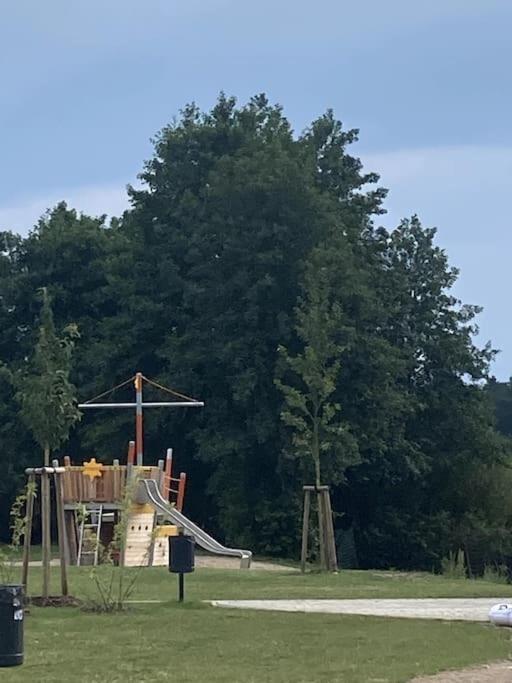 Gemuetliches Holzhaus Am See Warin Buitenkant foto