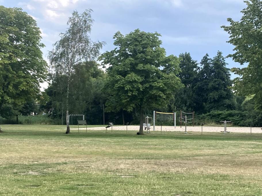 Gemuetliches Holzhaus Am See Warin Buitenkant foto