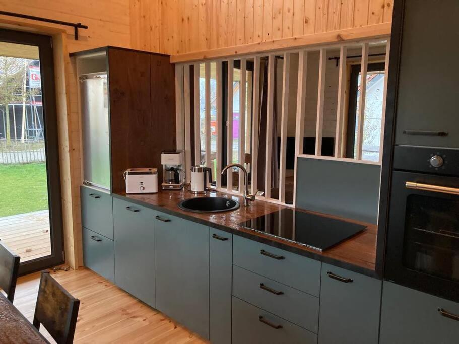 Gemuetliches Holzhaus Am See Warin Buitenkant foto