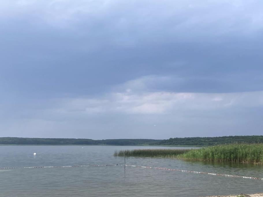Gemuetliches Holzhaus Am See Warin Buitenkant foto